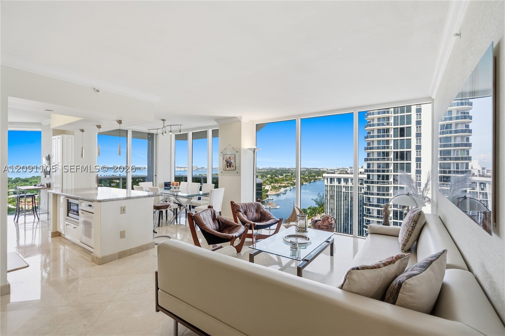 4775 Collins Ave 2207