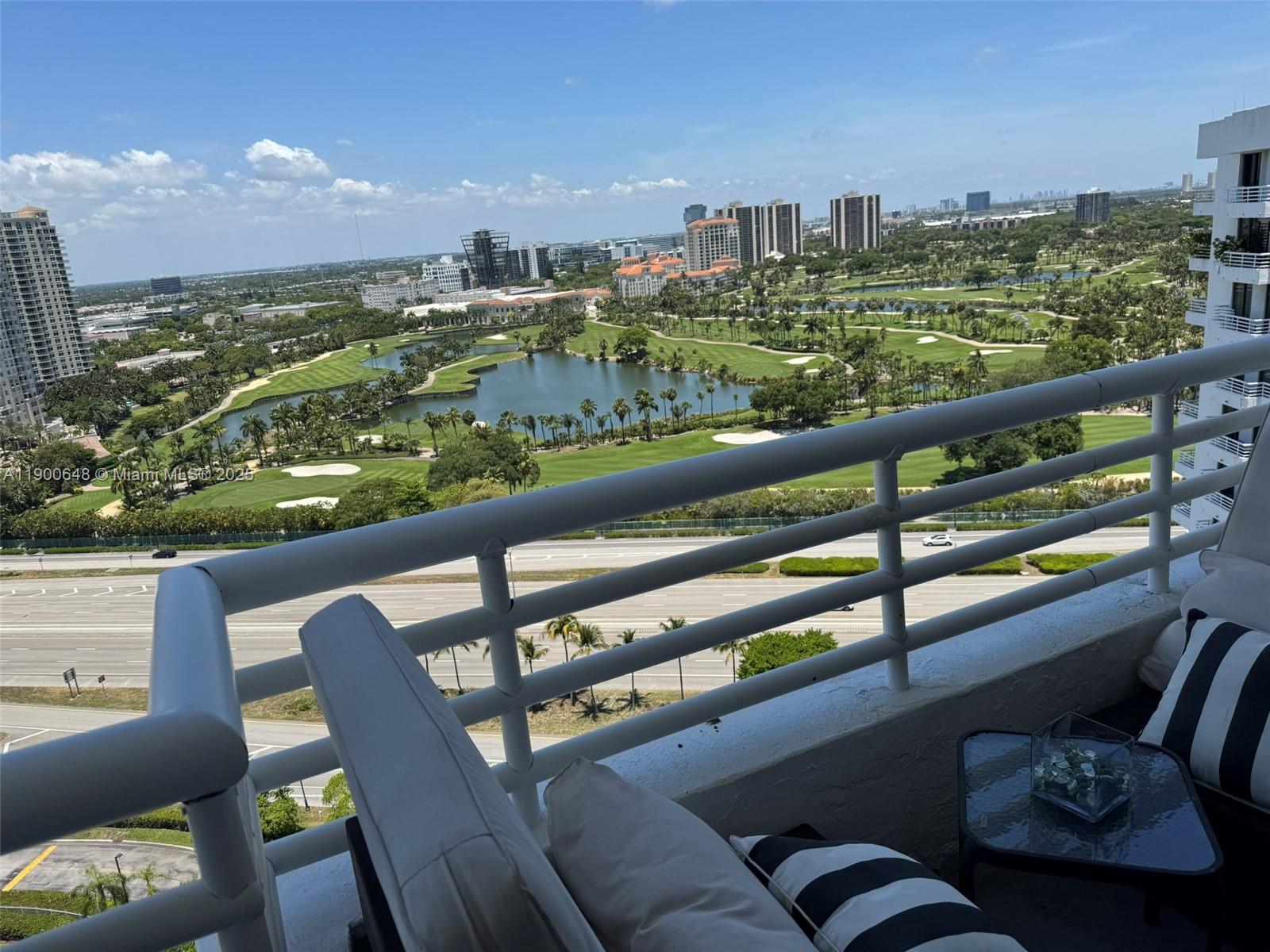 PARC CENTRAL AVENTURA EAS - Residential