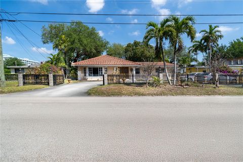 85 NW 165th St Miami FL 33169
