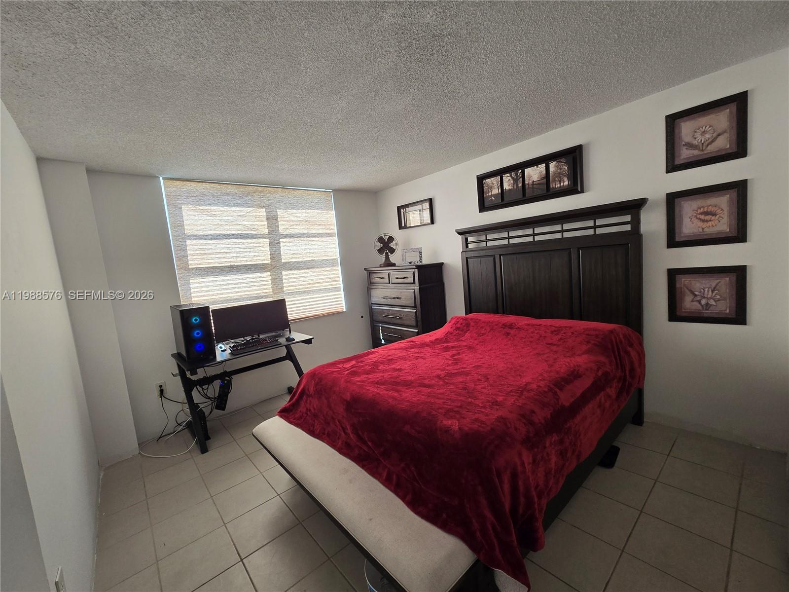 COMMODORE PLAZA CONDO - Residential