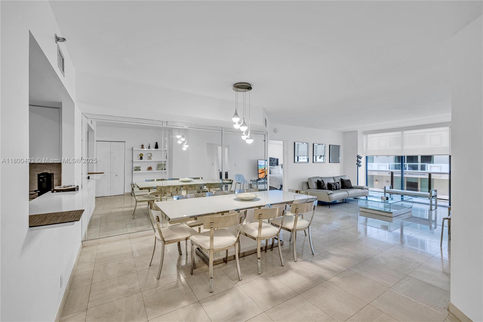 9455 Collins Ave 910
