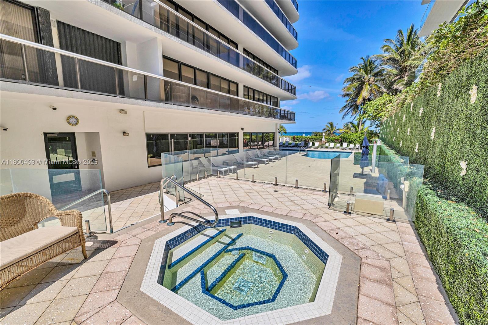 THE WAVES CONDO - Residential Lease