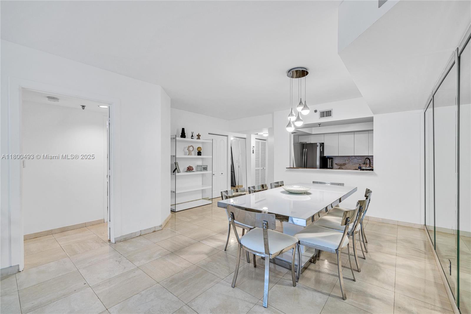 THE WAVES CONDO - Residential Lease