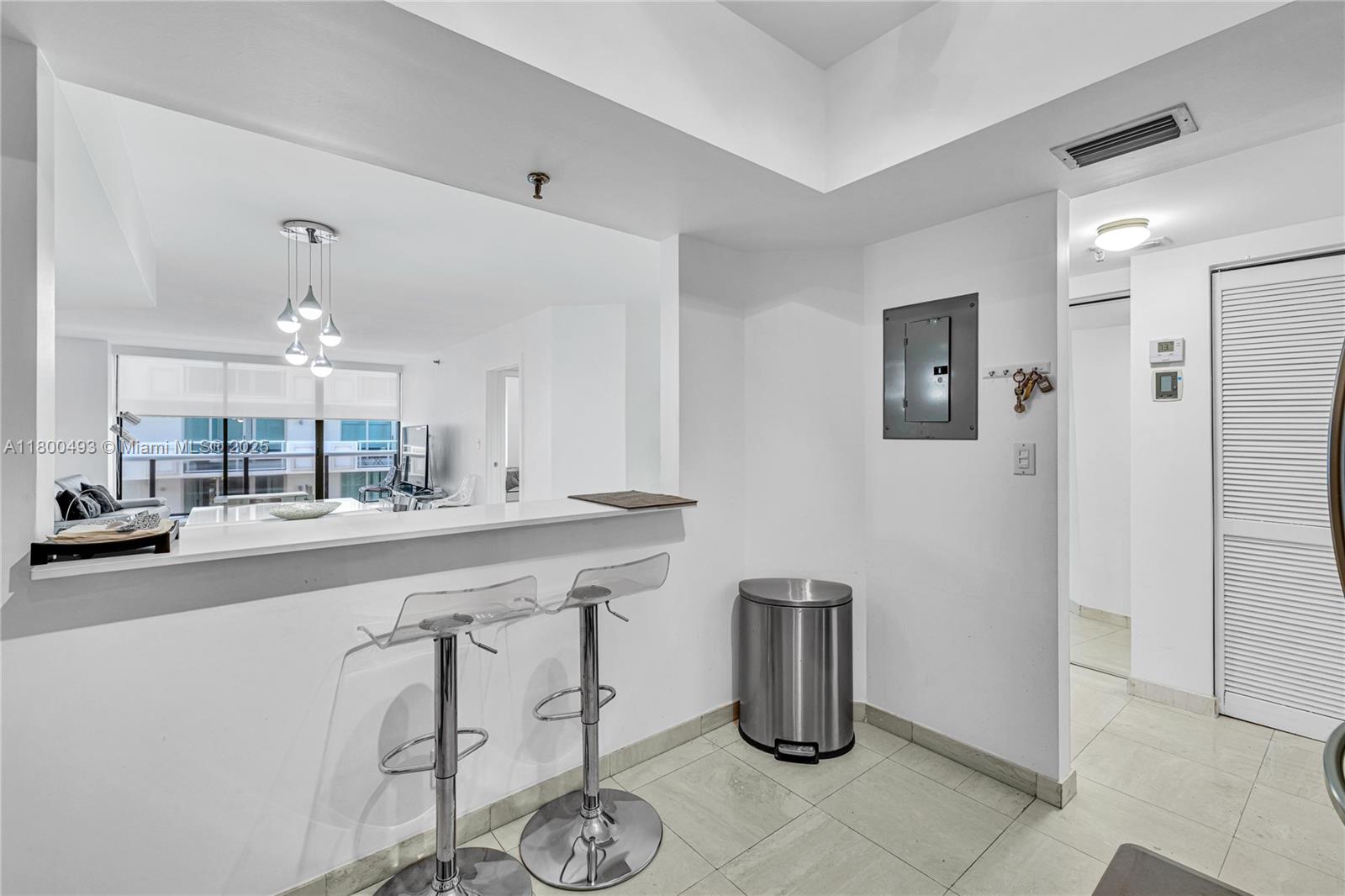 THE WAVES CONDO - Residential Lease