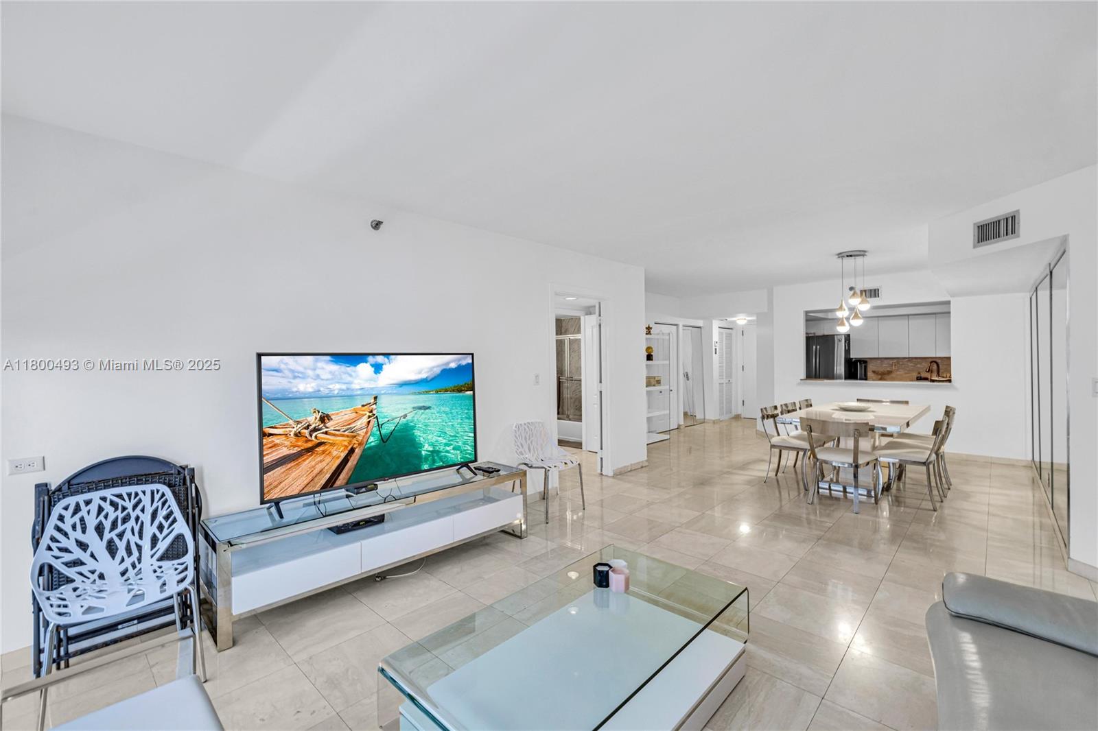 THE WAVES CONDO - Residential Lease