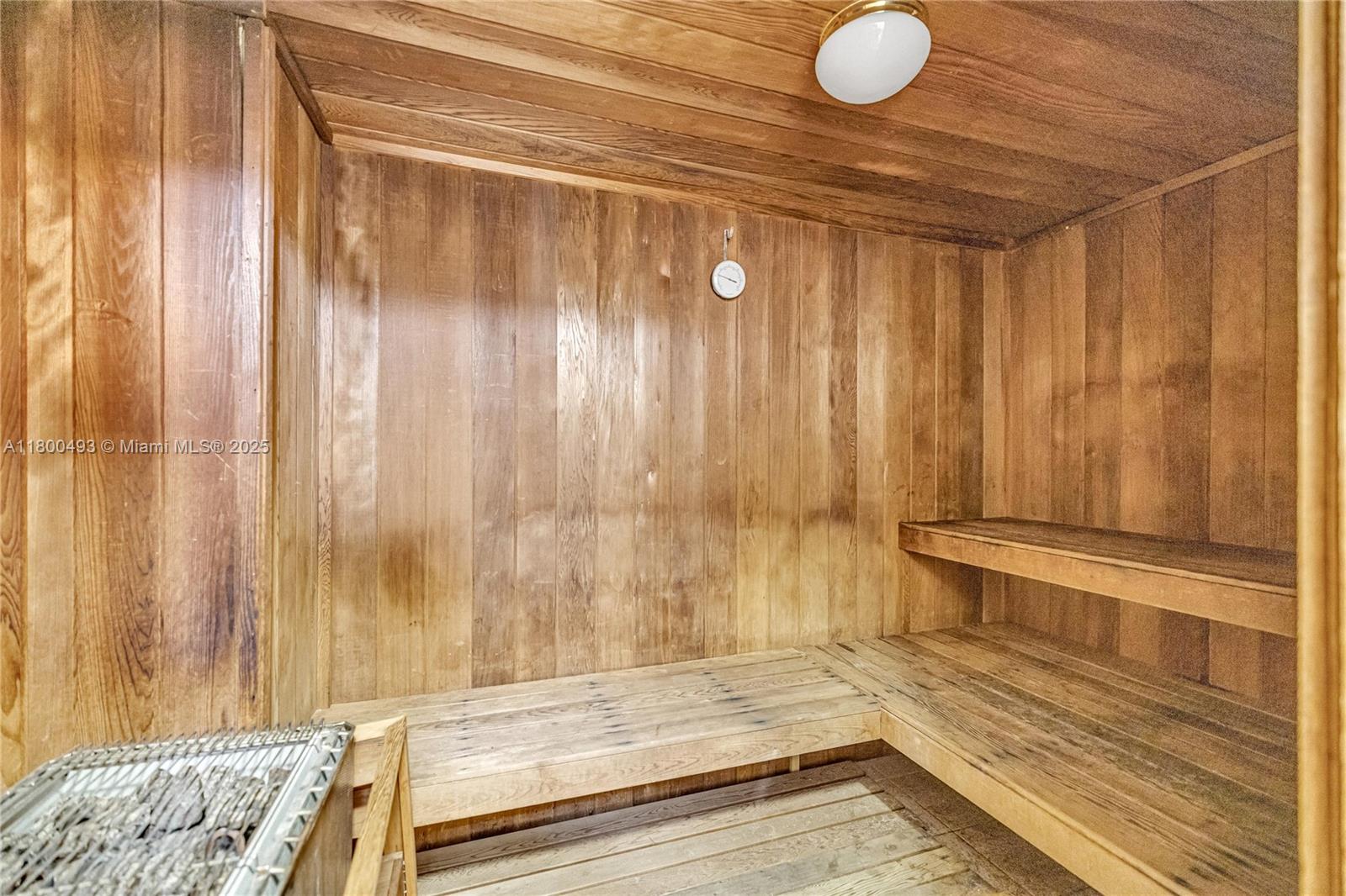THE WAVES CONDO - Residential Lease