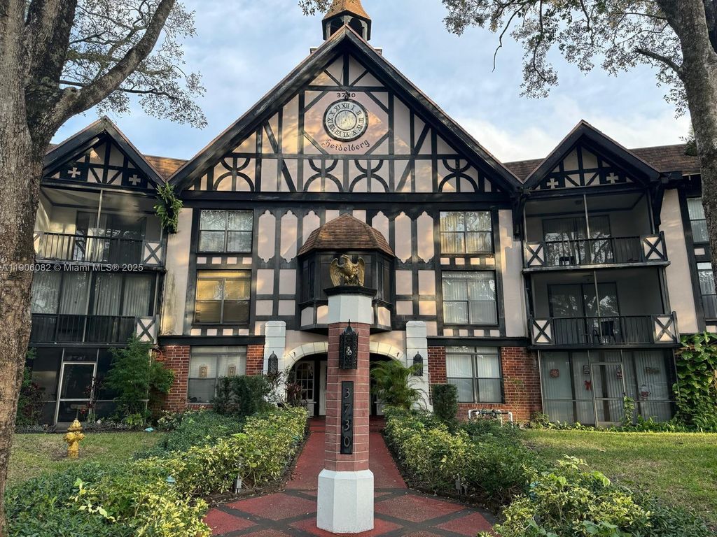 Photo of 3730 Inverrary Dr #3B, Lauderhill, FL 33319 (MLS # A11906082)