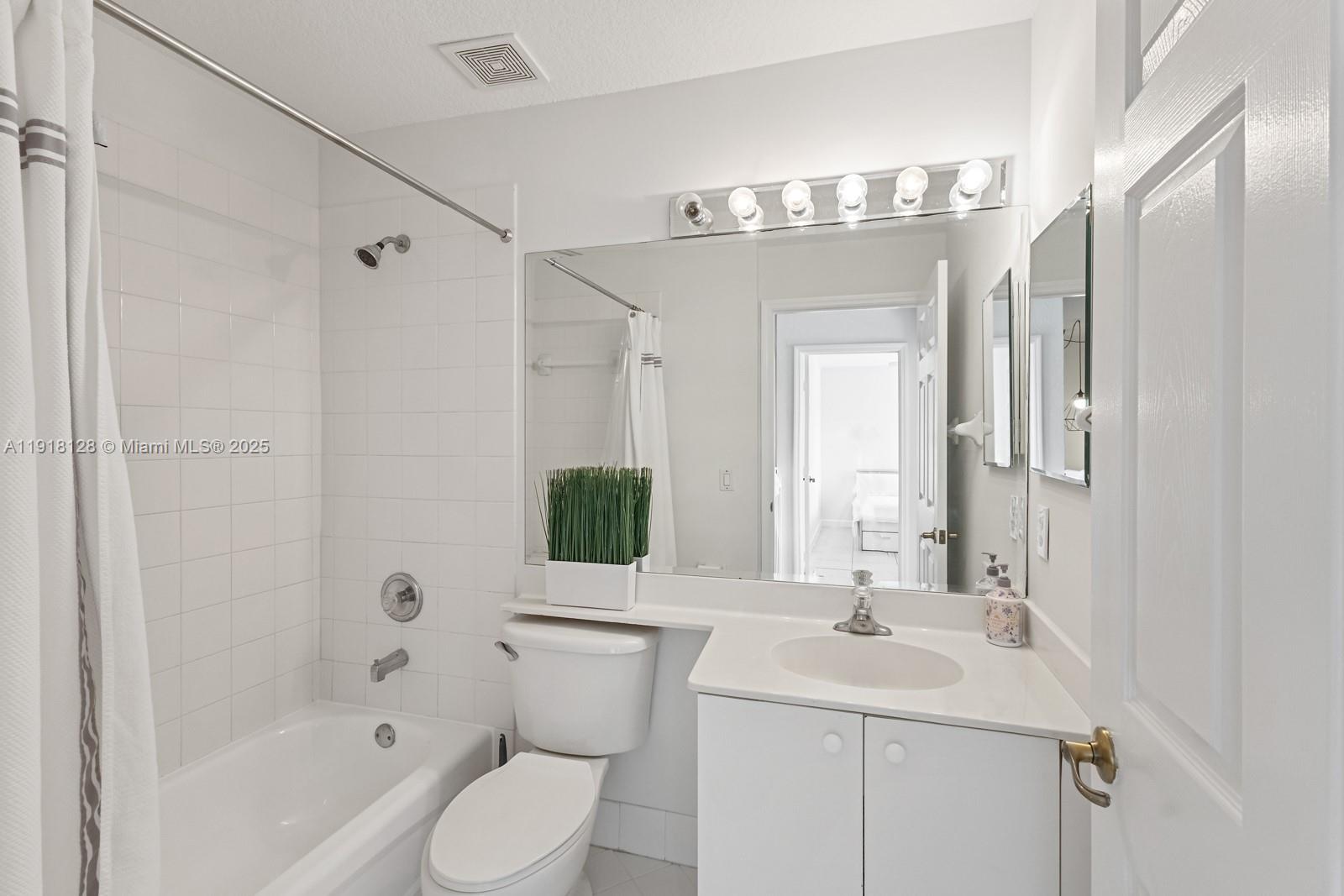 DORAL ISLES ST LUCIA - Residential