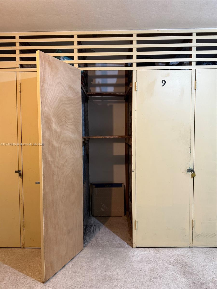 VENETIAN ISLES CO-OP - Residential