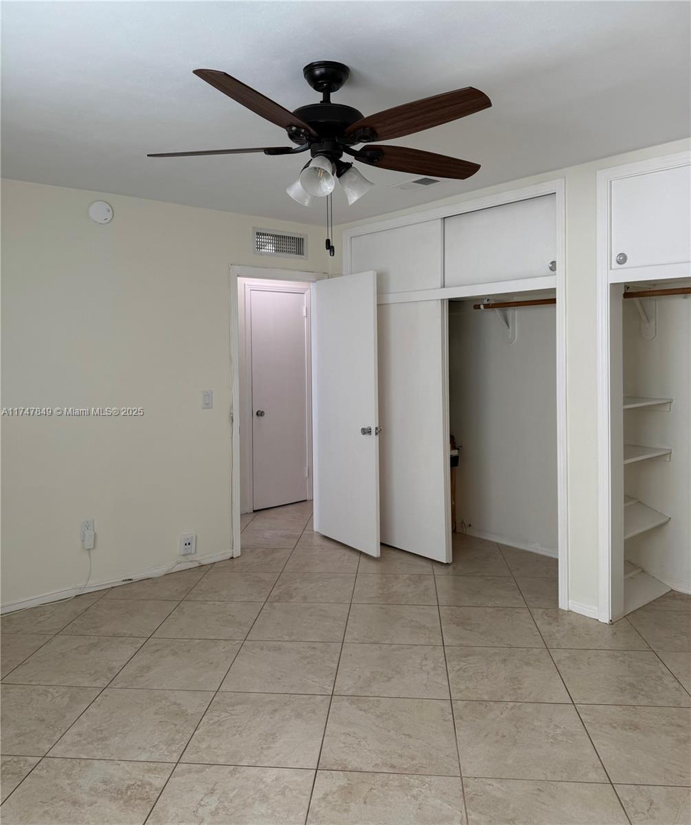 VENETIAN ISLES CO-OP - Residential