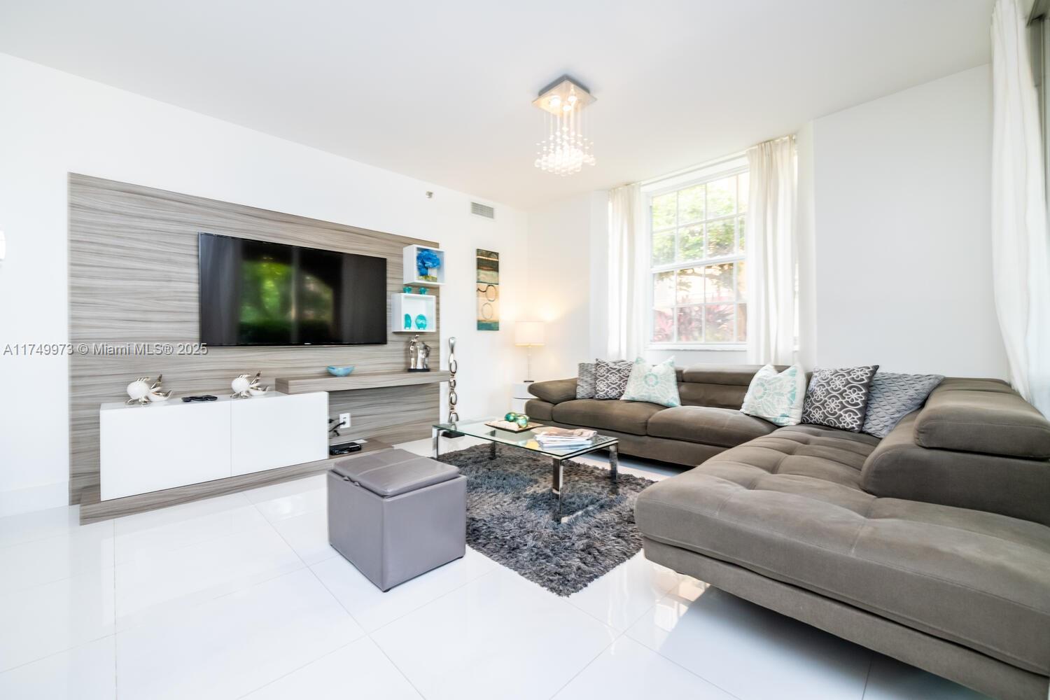 Attention investors and those seeking a remarkable place to call home! We present to you Aventura's only condominium that legally allows short-term rental with a property that checks all the boxes. This stunning 3-bedroom apartment has undergone a beautiful remodel, boasting contemporary aesthetics and luxurious finishes throughout. Whether you're looking to maximize your investment or seeking a comfortable living space, this property offers the perfect blend of style and functionality. Don't miss out on the opportunity to own or reside in this remarkable haven that promises both financial returns and an extraordinary lifestyle. Can be rented right away!