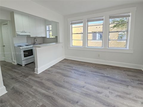 2007 SW 10th St 3 Miami FL 33135