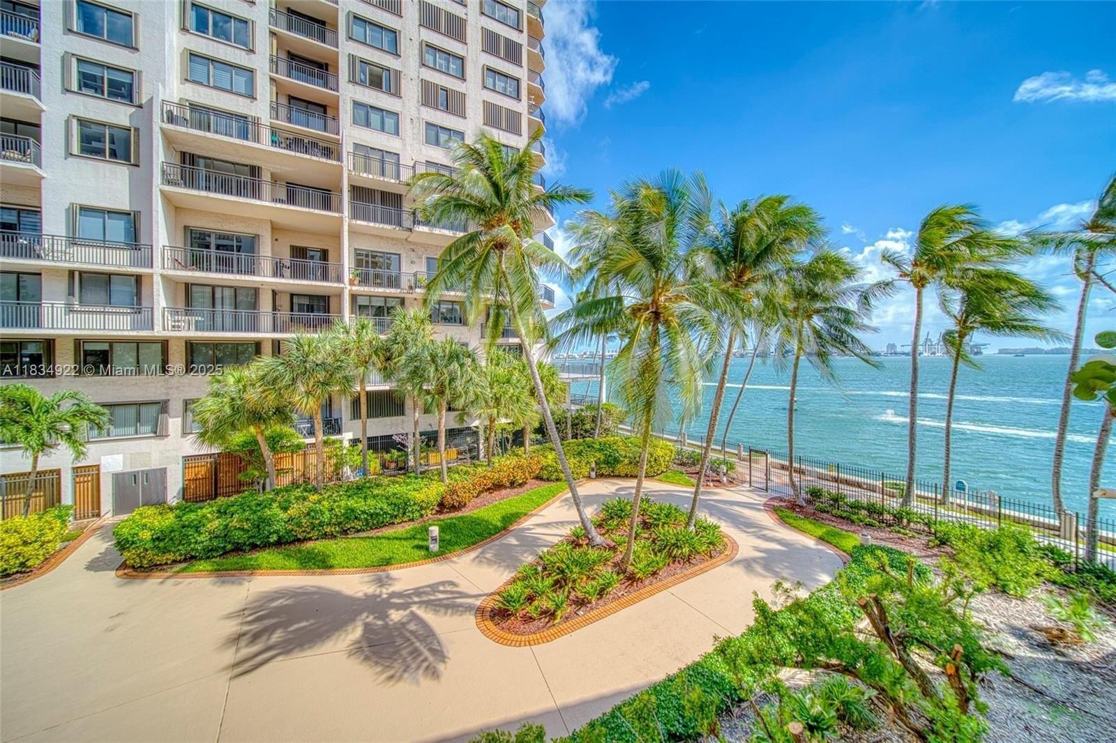 520 Brickell Key Dr A1912