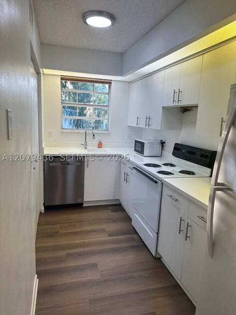 Photo of 2528 SE 20th Pl #201-C, Homestead, FL 33035 (MLS # A12079436)