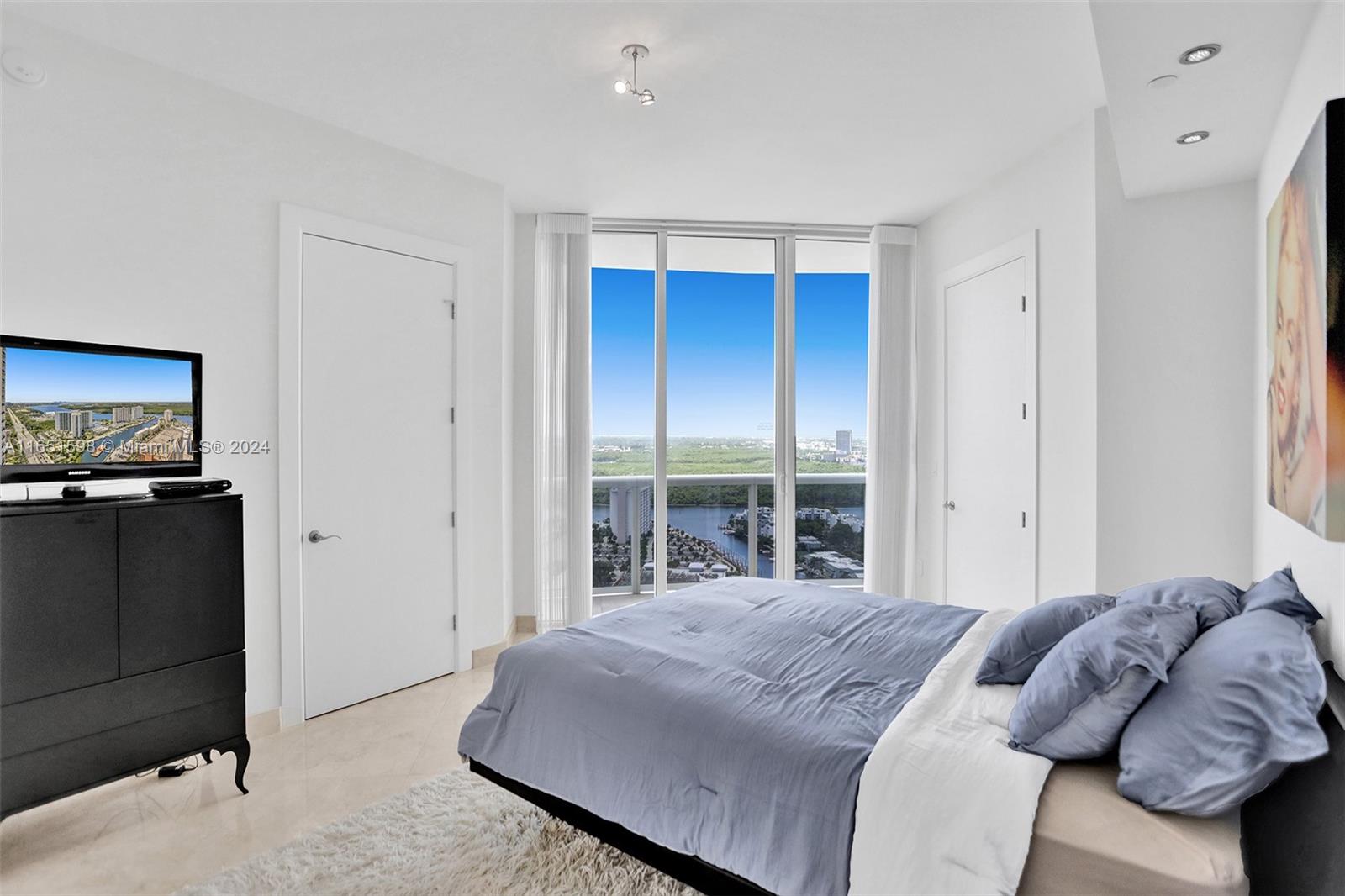 TRUMP TOWER I - Residential