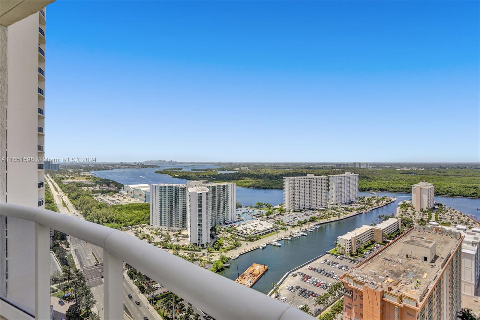 TRUMP TOWER I - Residential