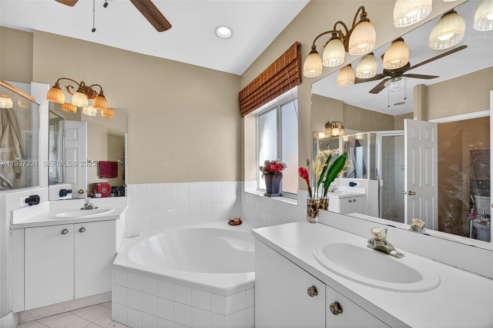 LAKES BY THE BAY SEC 8 - Residential