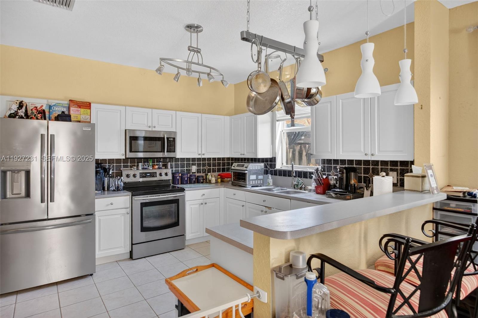 LAKES BY THE BAY SEC 8 - Residential