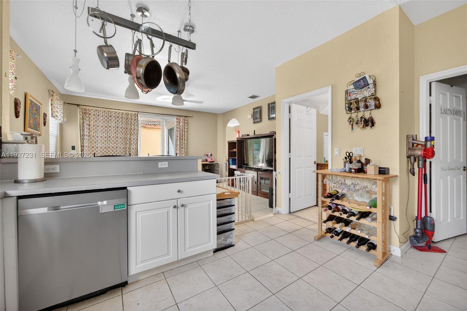 LAKES BY THE BAY SEC 8 - Residential