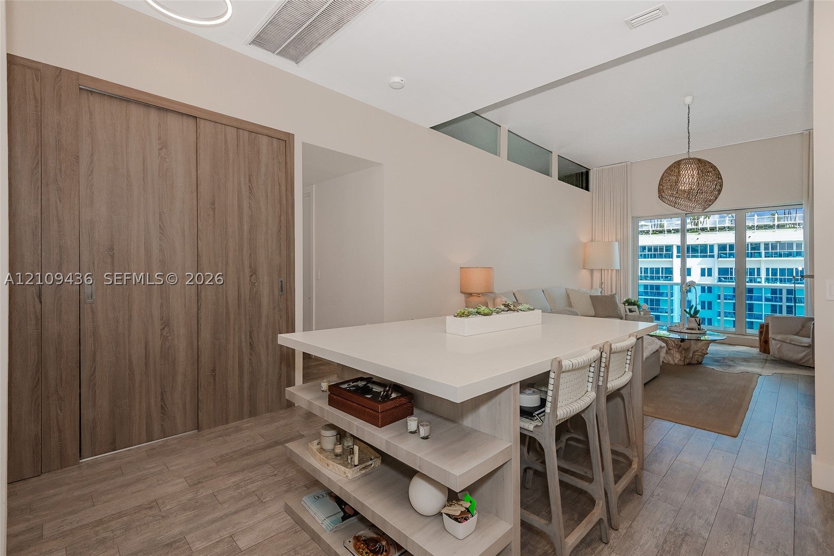 2301 Collins Ave 1615