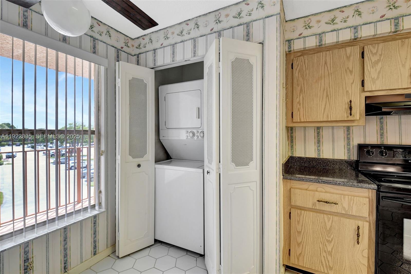 VILLAGES OF ORIOLE BONAIRE - Residential