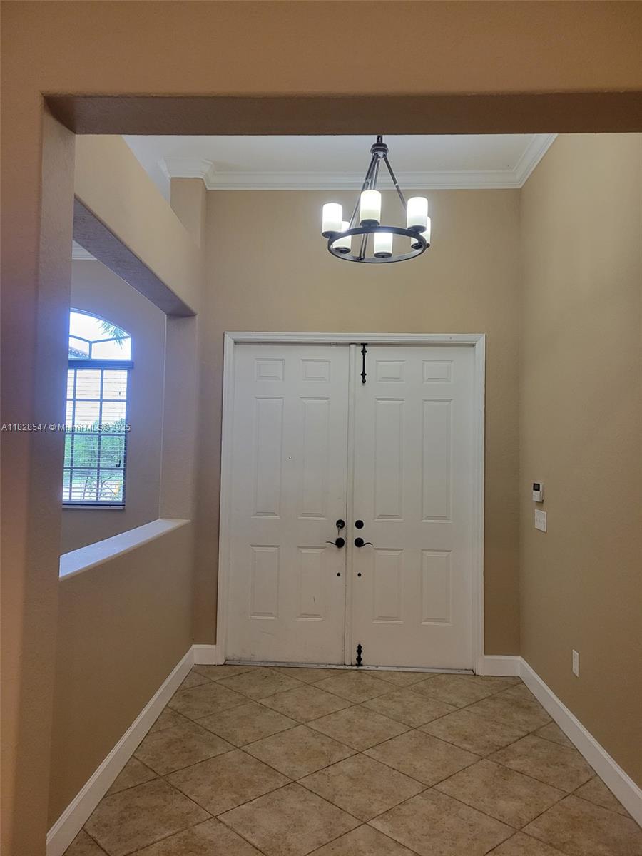 VALENCIA ACRES - Residential Lease