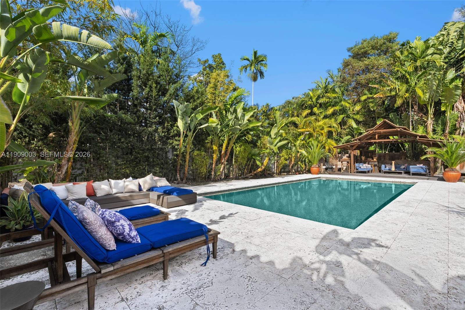 BAY POINT - Residential