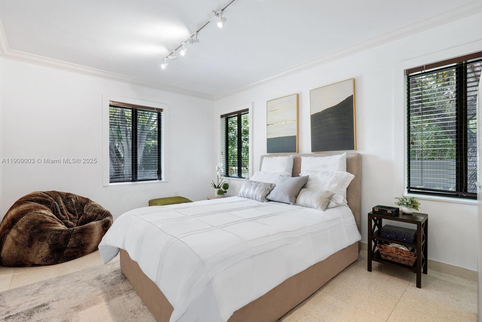 BAY POINT - Residential