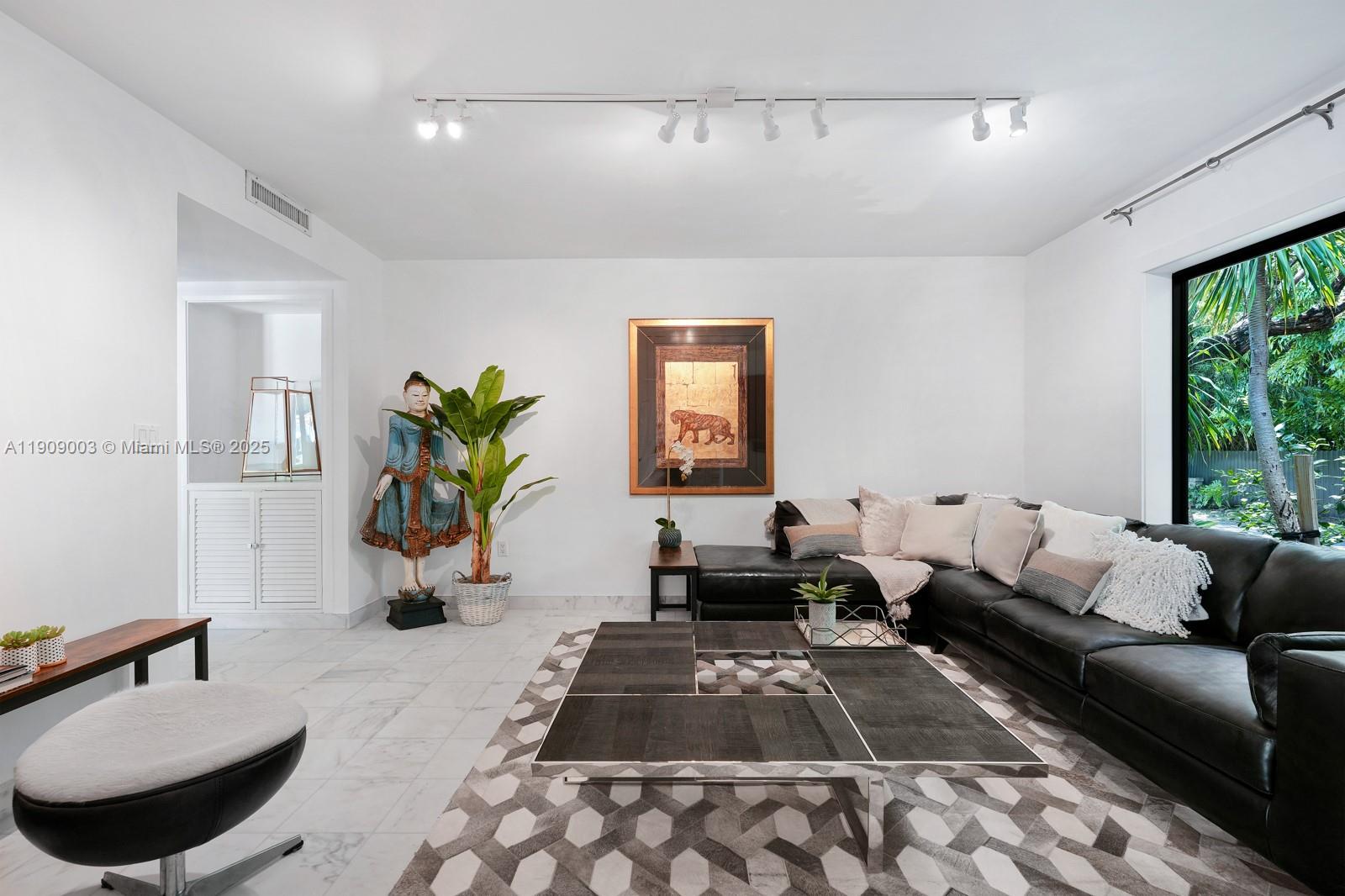 BAY POINT - Residential