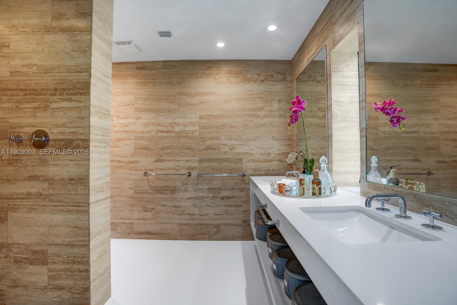 BAY POINT - Residential