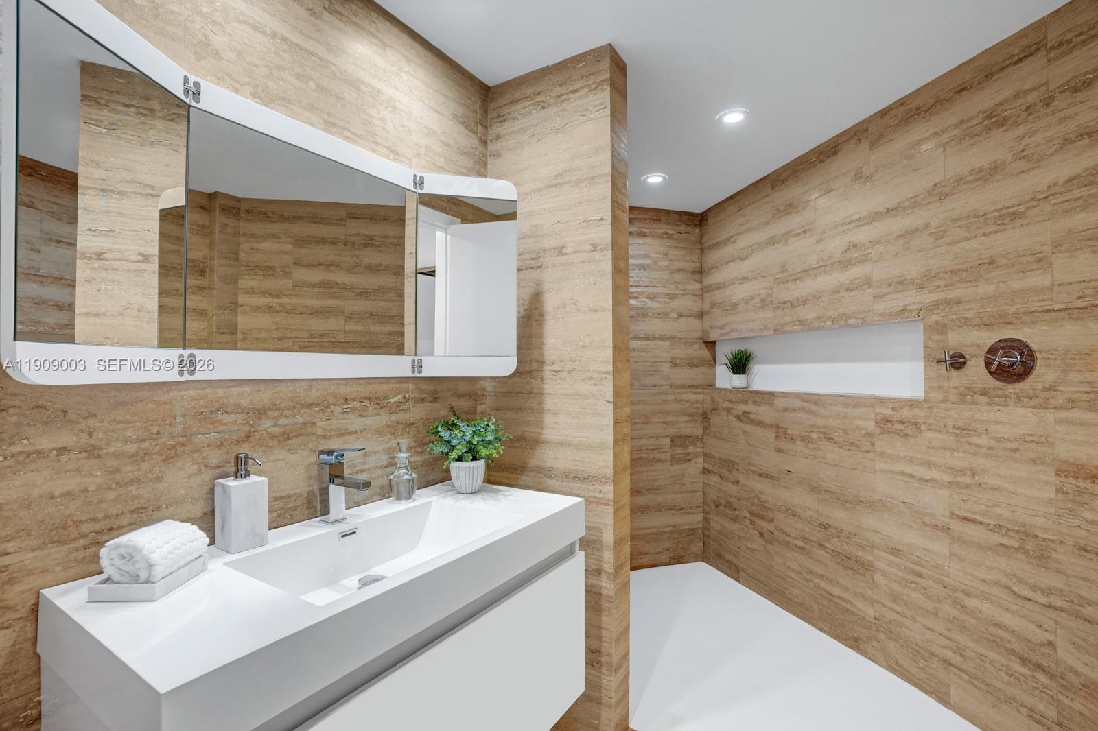 BAY POINT - Residential