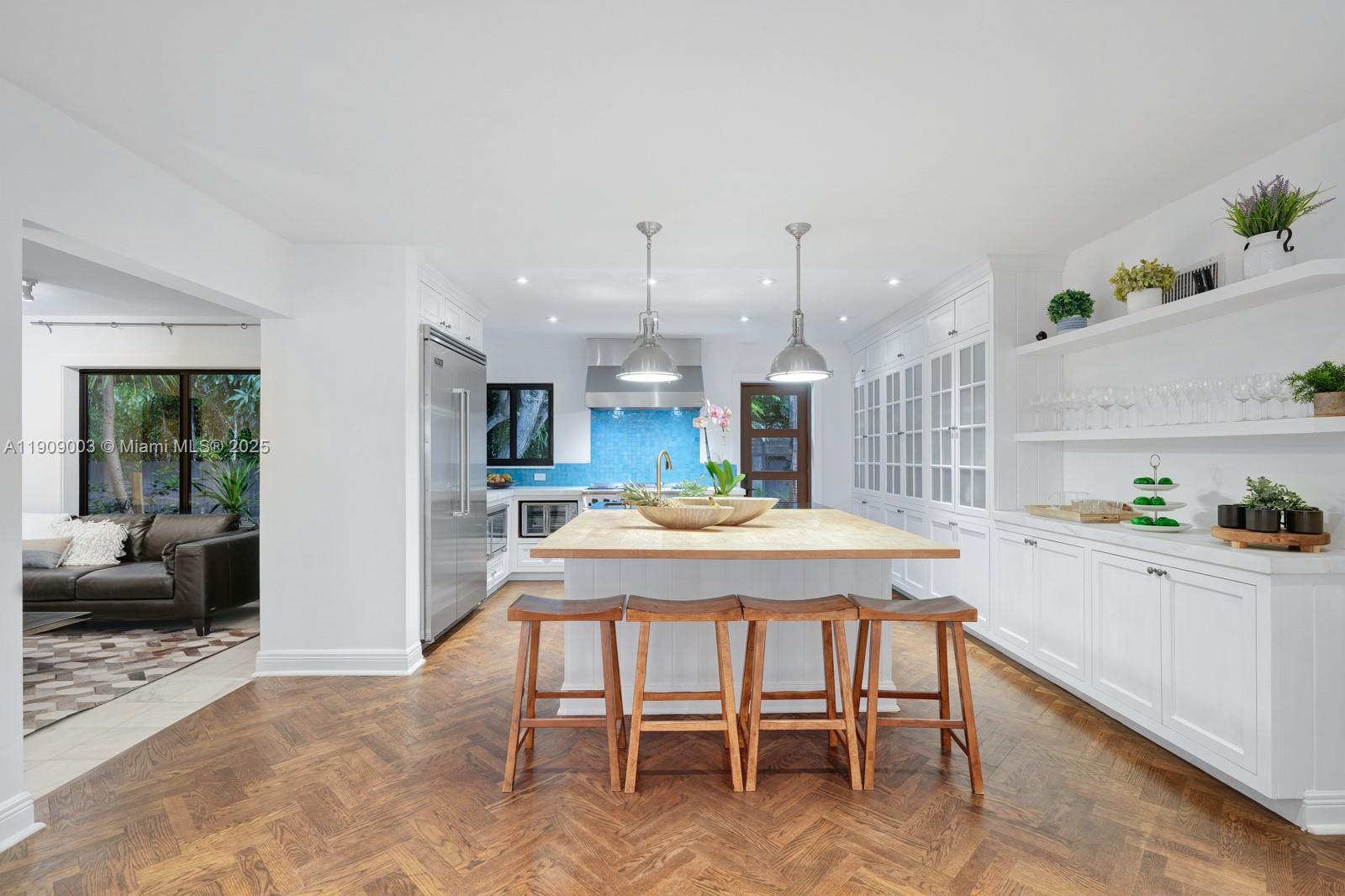 BAY POINT - Residential