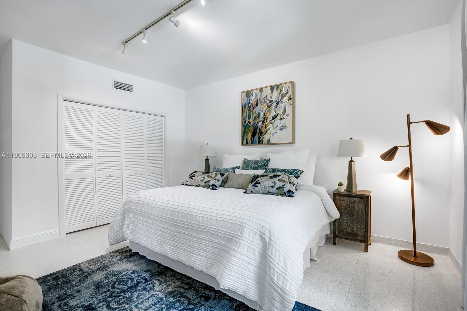 BAY POINT - Residential