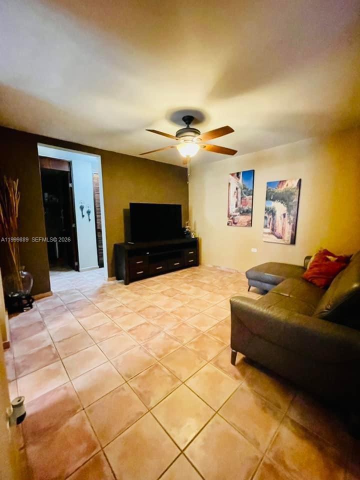 Royal Palm - Residential