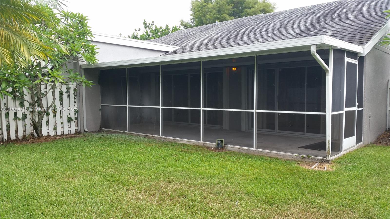 SCARBOROUGH I - Residential Lease