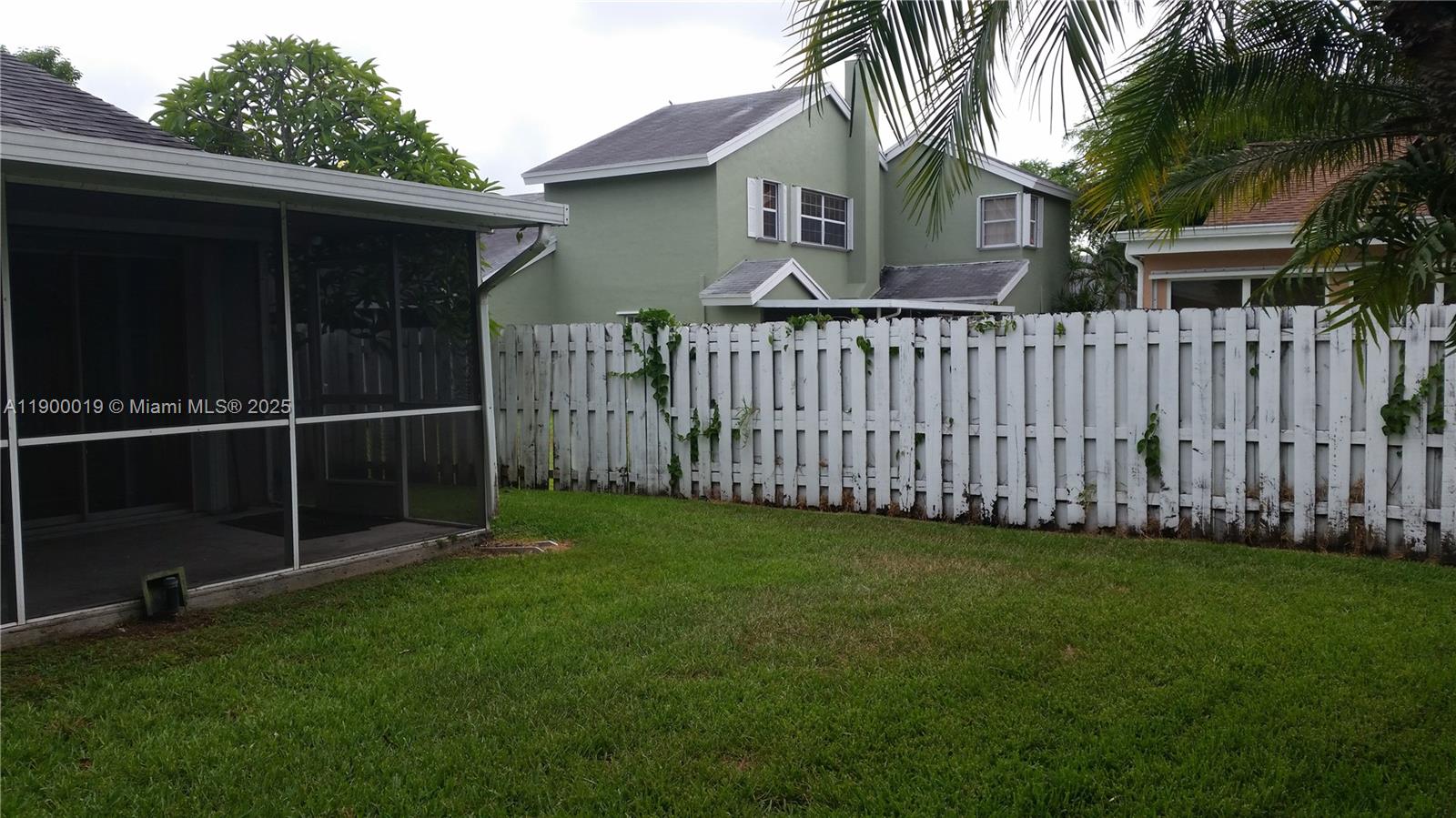 SCARBOROUGH I - Residential Lease