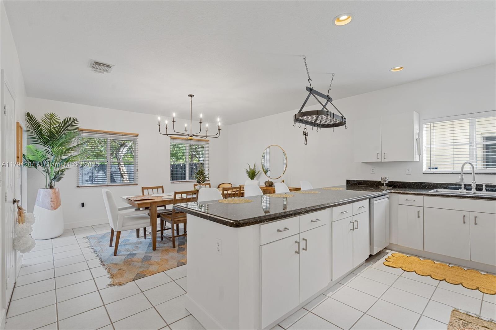 2609 NE 42nd Ave 2609