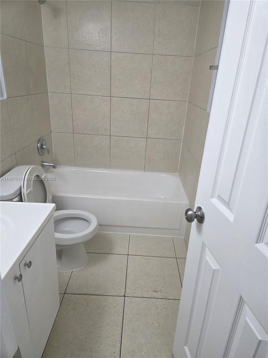 AGUA DULCE CONDO - Residential Lease