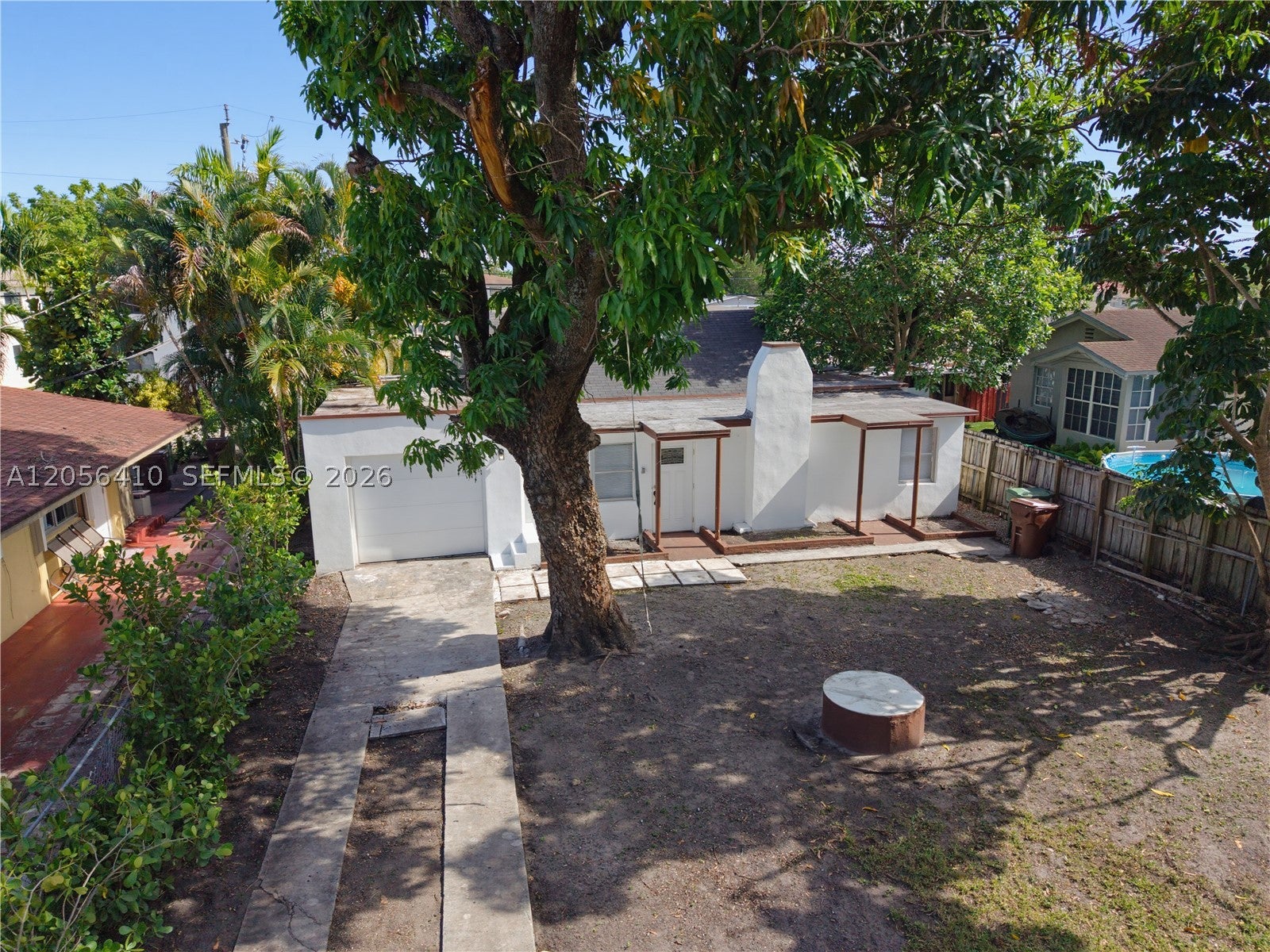 76 W 14 St