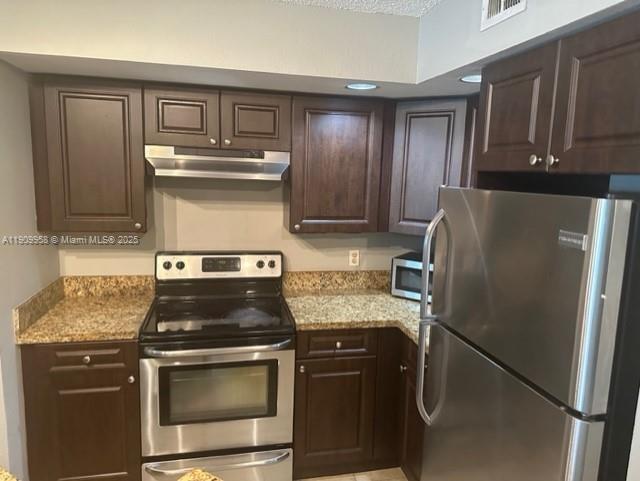 ISLES AT LAGO MAR CONDO - Residential Lease