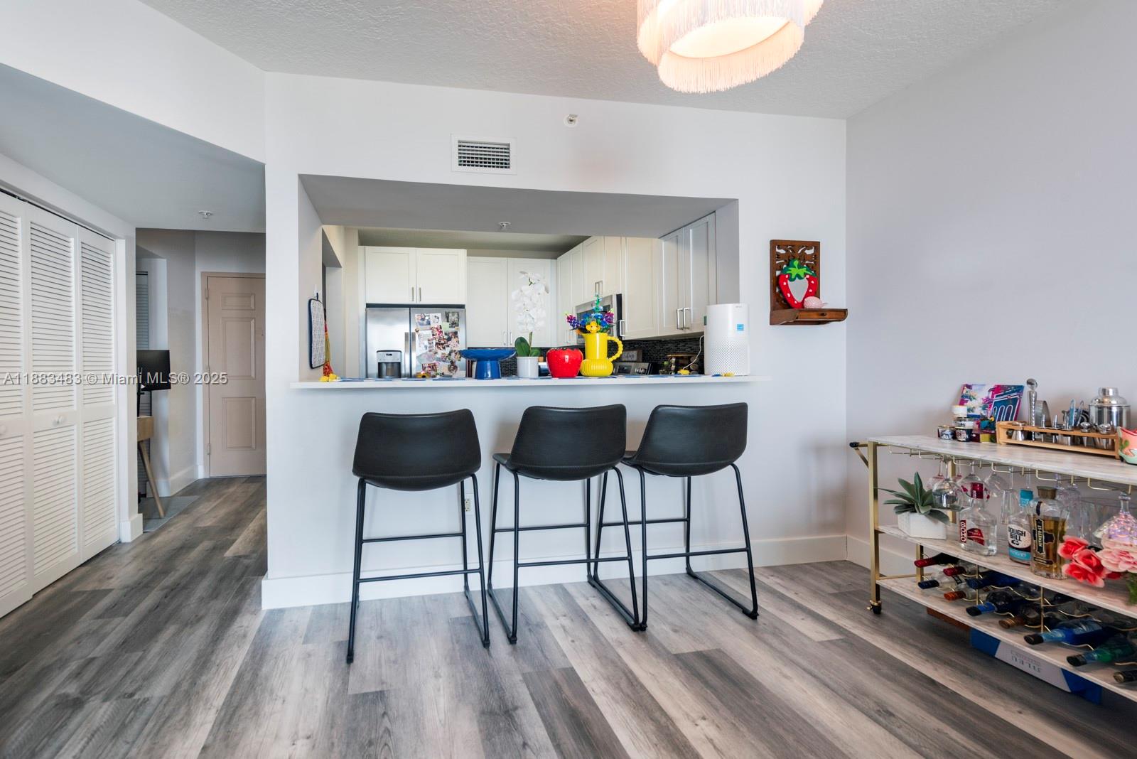 TIDES AT BRIDGESIDE SQUAR - Residential