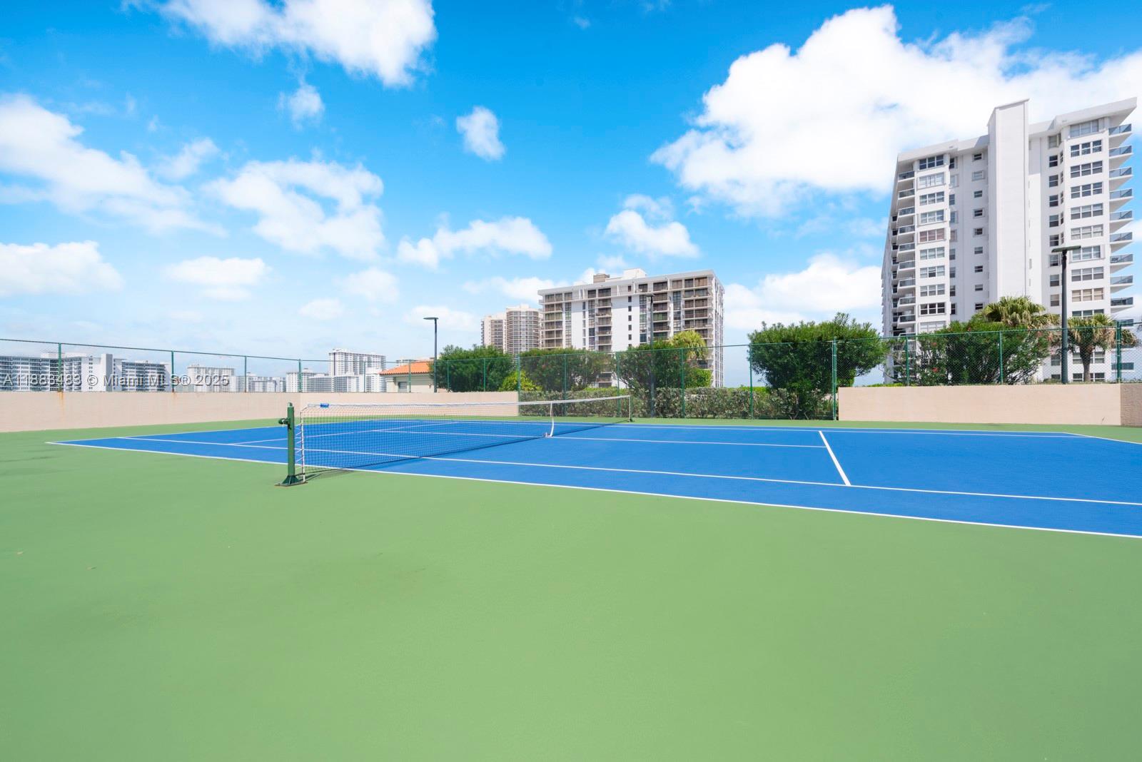 TIDES AT BRIDGESIDE SQUAR - Residential