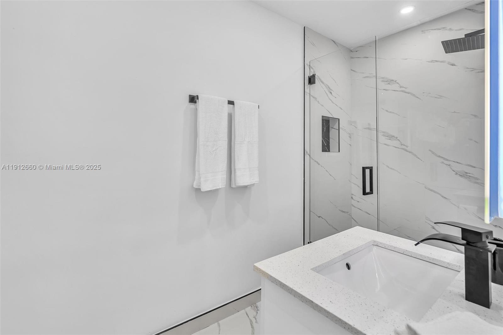 EDEN PARK - Residential Lease