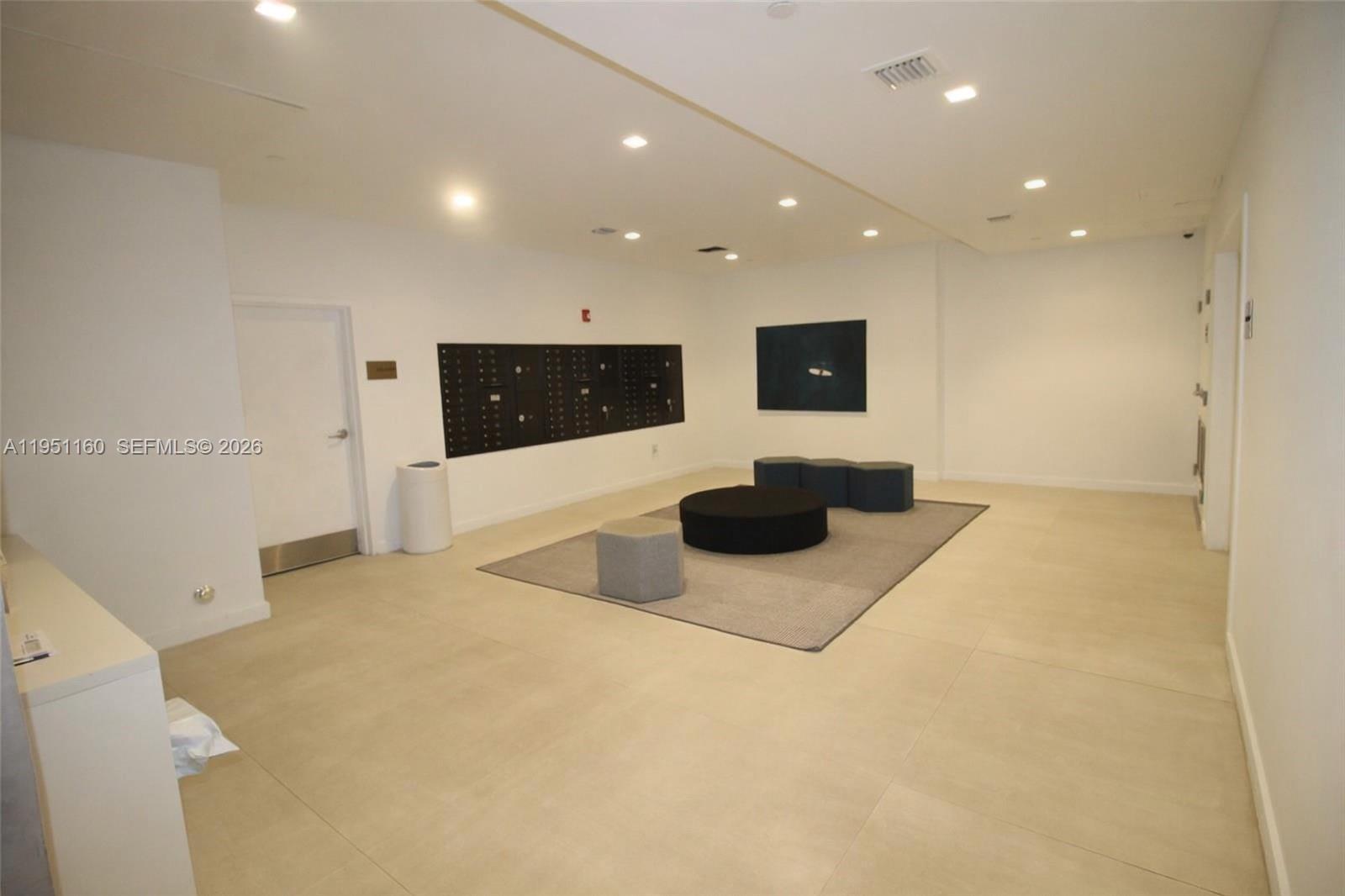 THE HIGHLANDS CONDO - Residential