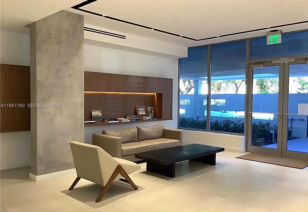 THE HIGHLANDS CONDO - Residential