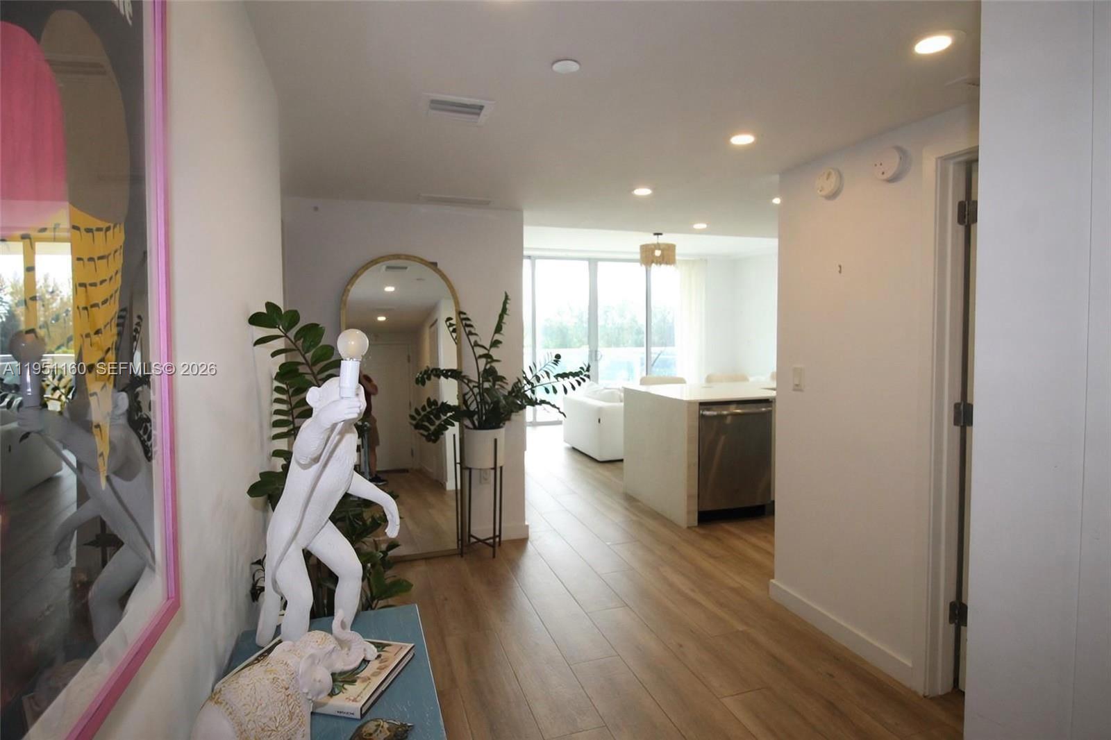 THE HIGHLANDS CONDO - Residential