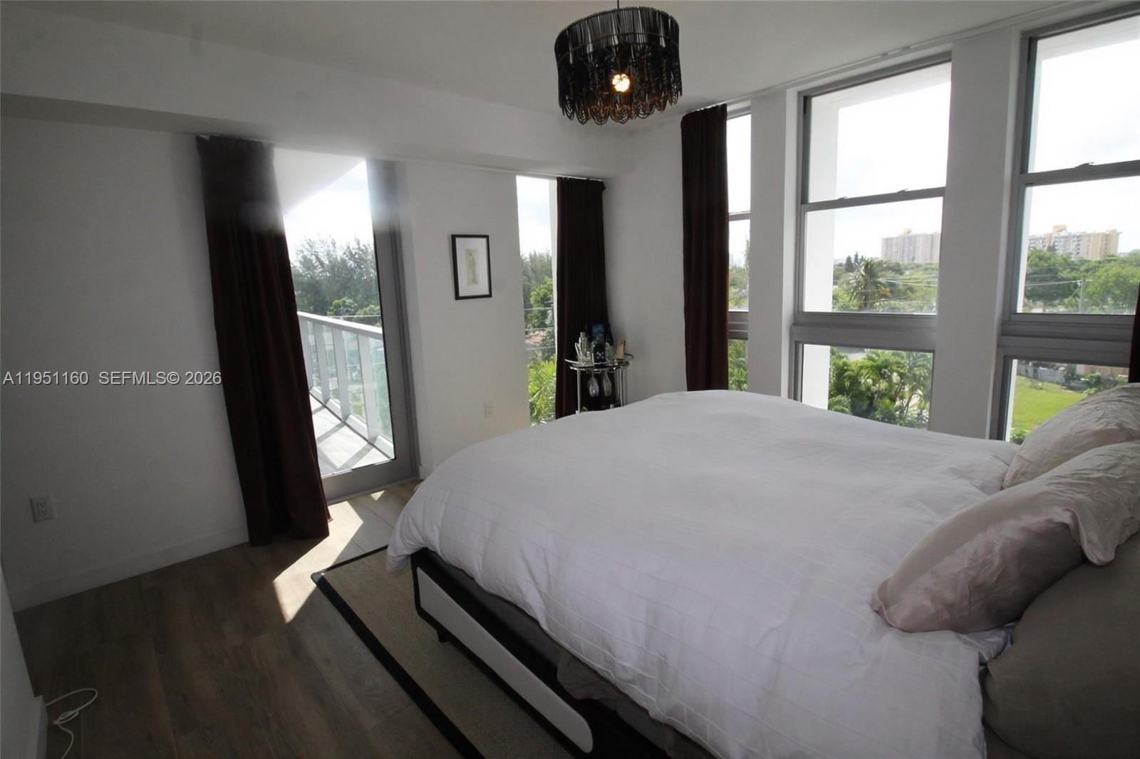 THE HIGHLANDS CONDO - Residential