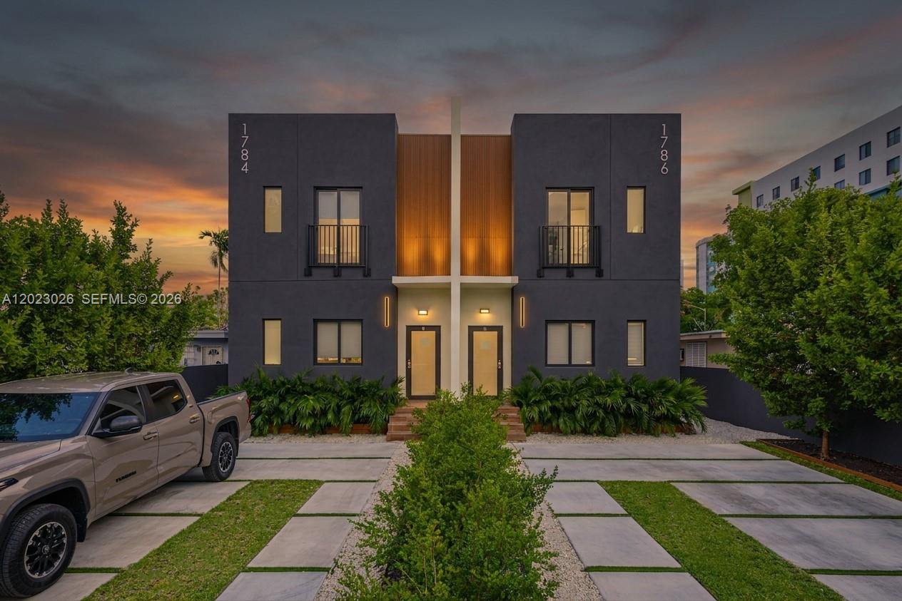 1784 & 1786 NW 31st St