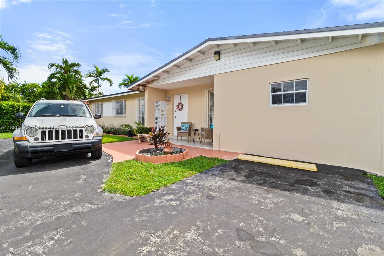 8220 SW 12th Ter