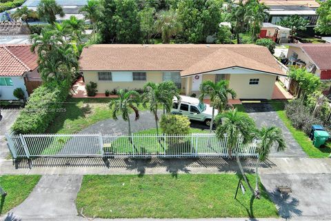 8220 SW 12th Ter Miami FL 33144